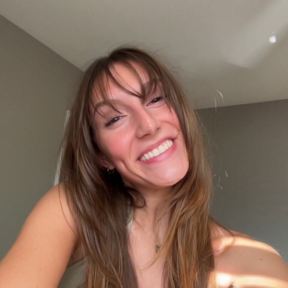 Meet your Posher, Megan - Picture 1 of 1